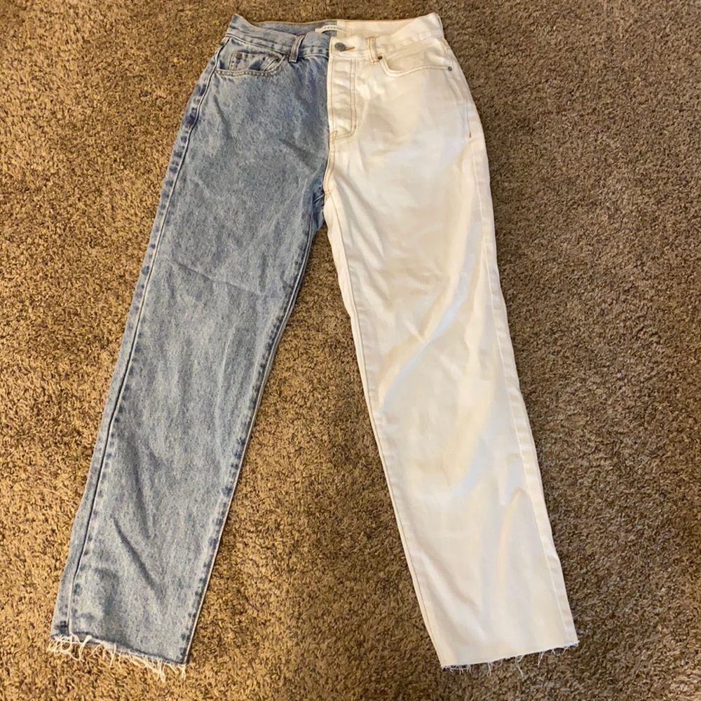 white abs blue mom jeans